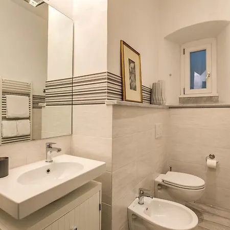 Downtown Srl - Cavour Cinque Terre *