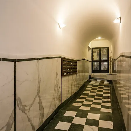 Apartment Downtown Srl - Cavour Cinque Terre *