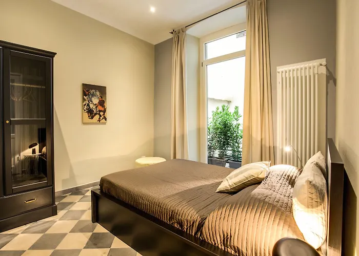 Downtown Srl - Cavour Cinque Terre * La Spezia